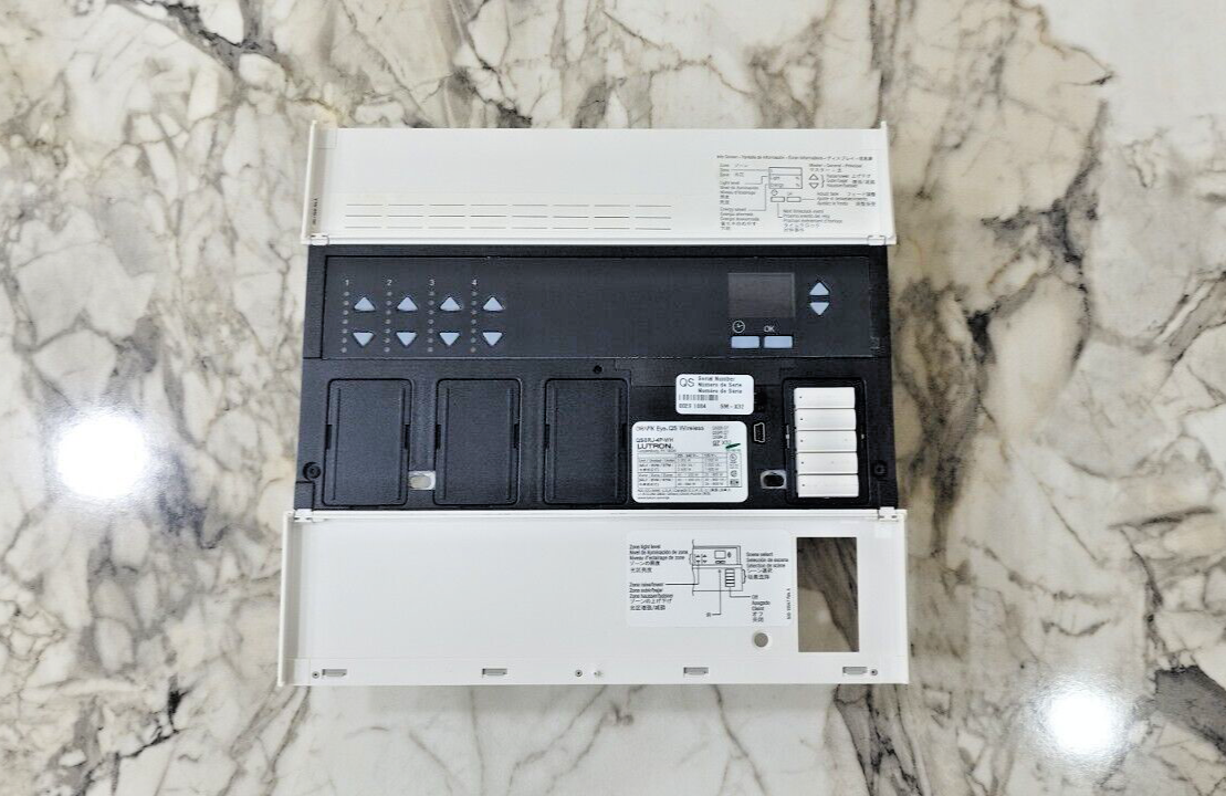 LUTRON GRAFIK EYE QS Wireless QSGRJ4PWH 50010947 Rev.A🔥Fast Shipping