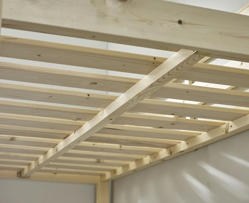 Shorty 2ft 6 Pine Bunk Bed, Heavy Duty, Short Length with Two Mattresses (EB131) - Picture 6 of 12