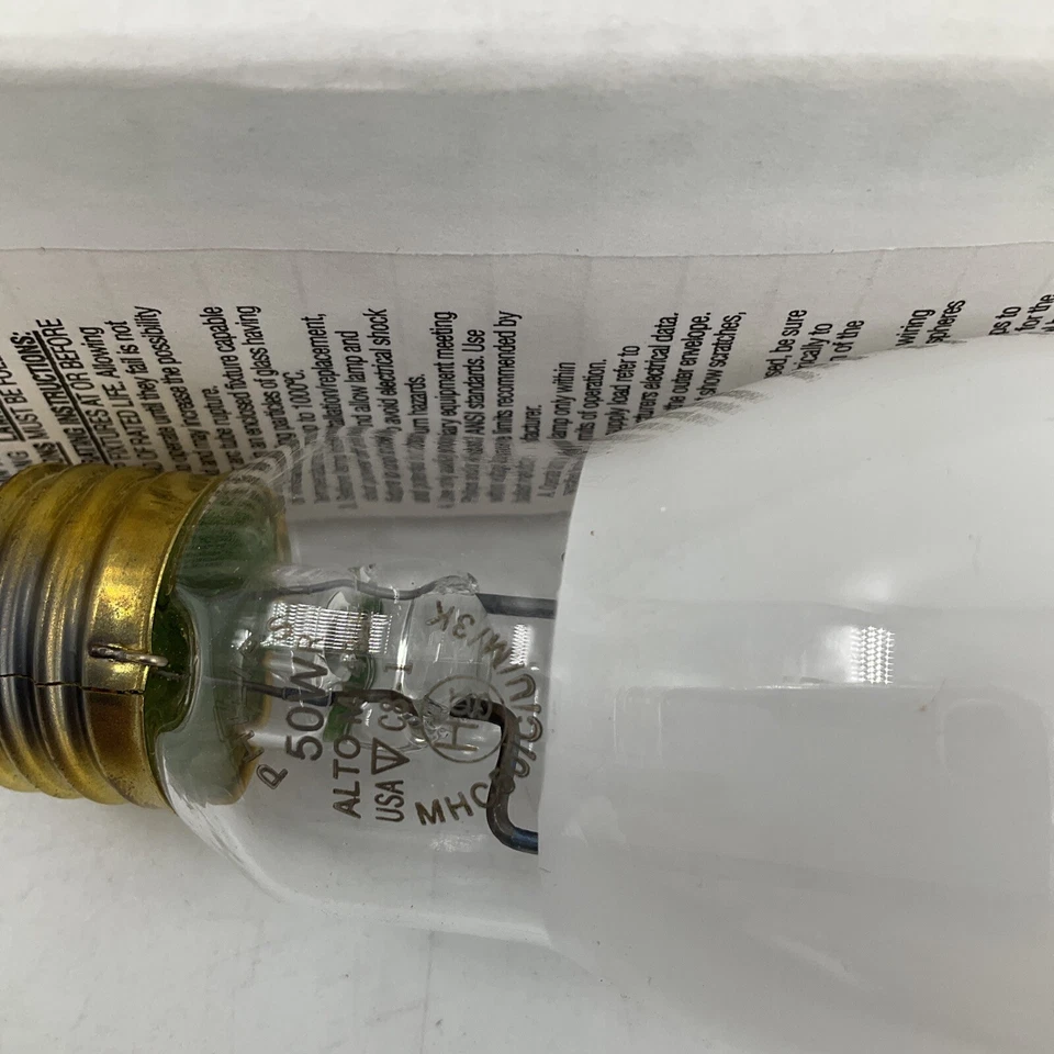 Philips MHC50/U/M/3K ELITE 50-watt Master Color ED17 Metal Halide Light Bulb - Image 4 of 4