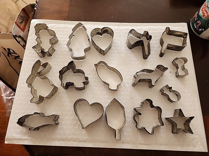 J182.  Vintage Mixed Lot of 14 Holiday and Assorted Metal Cookie Cutters