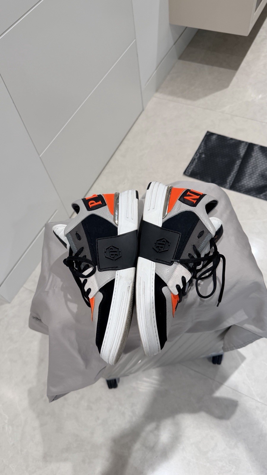 Authentic Philipp Plein Phantom Kick high-top men’s sneakers, SZ 42 image 2