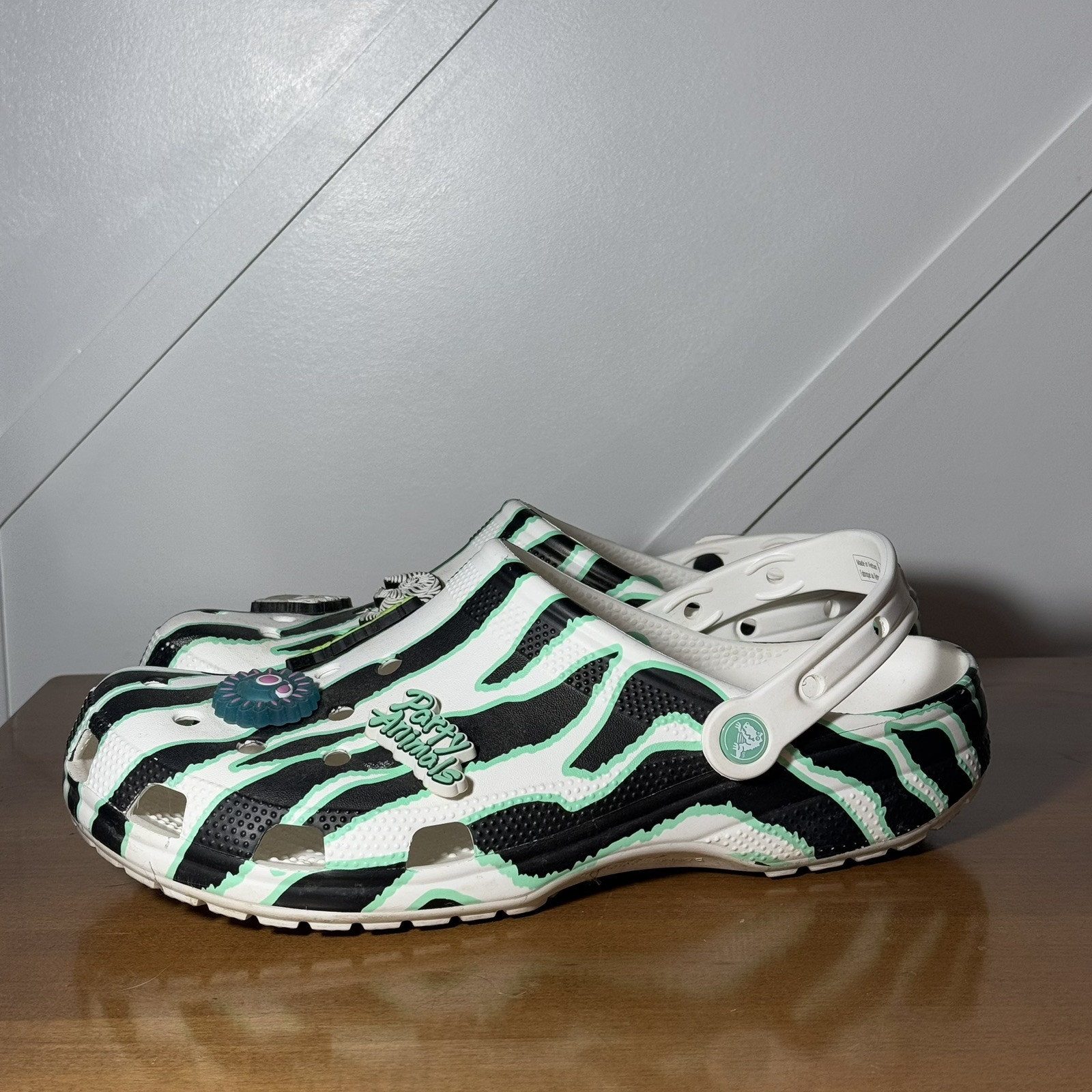 Crocs x Ron English Zebra Alligator Animal Party Clogs Size 12 White