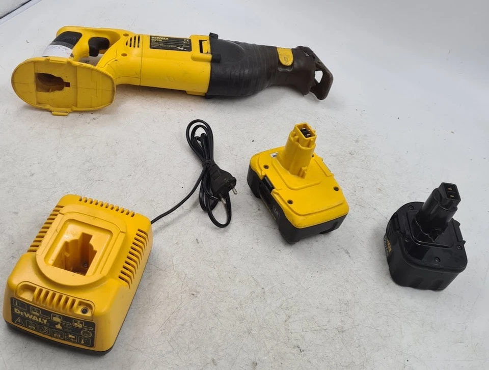 Lot of 4 Dewalt Cordless Power Tools - Used, Working, Has Scratches and Marks - Image 2 of 4