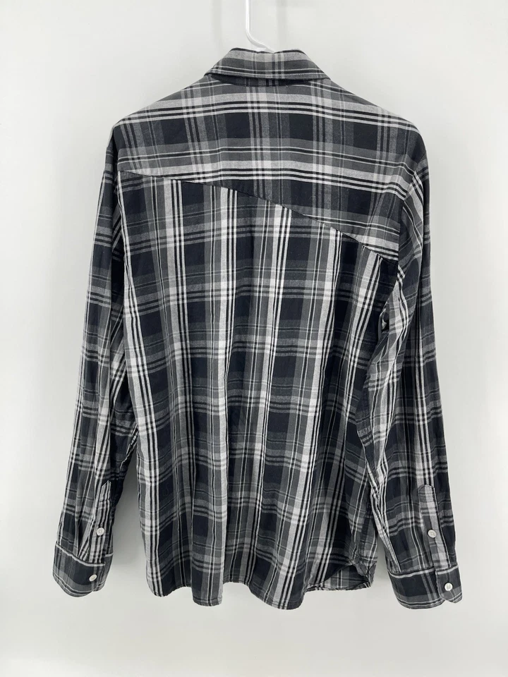 Volcom Long Sleeve Button Up Shirt Mens Size Large Classic Fit Black Gray Plaid - Image 2 of 4