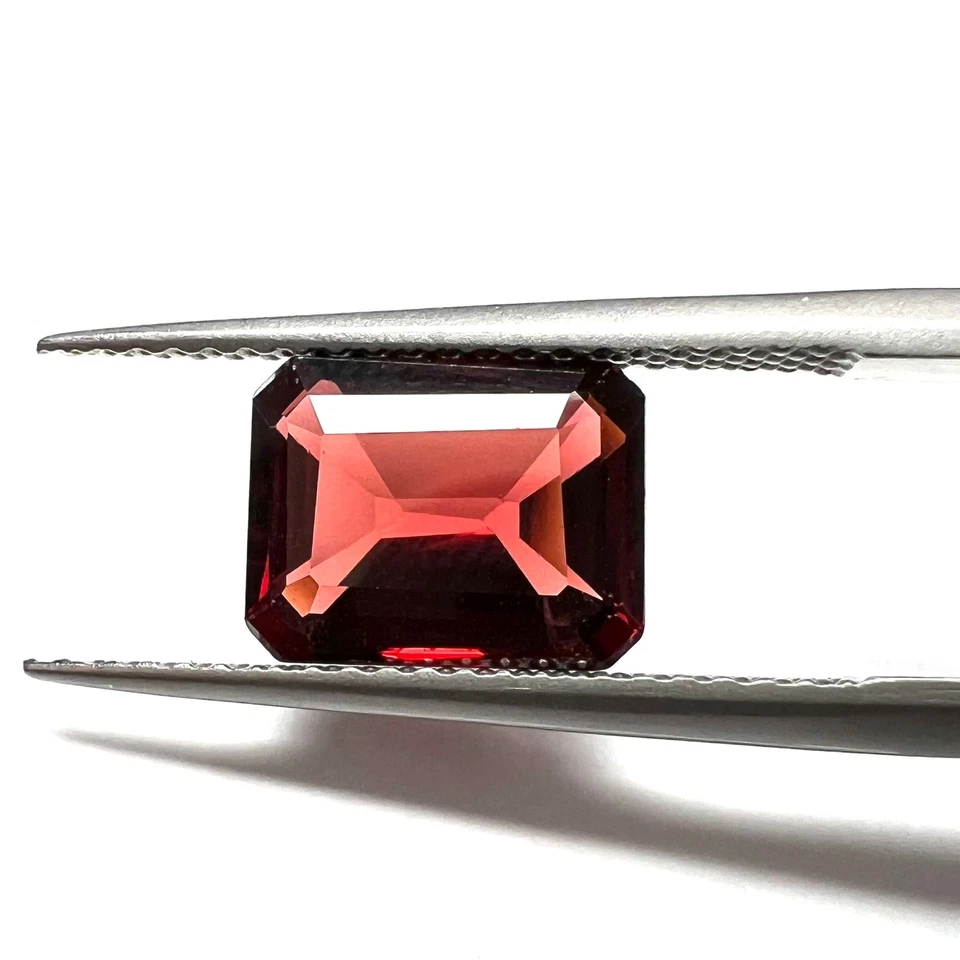 Piedra preciosa extraída de tierra granate natural suelta de 2,8 CTW 9x7x4 mm Foto 3 de 4