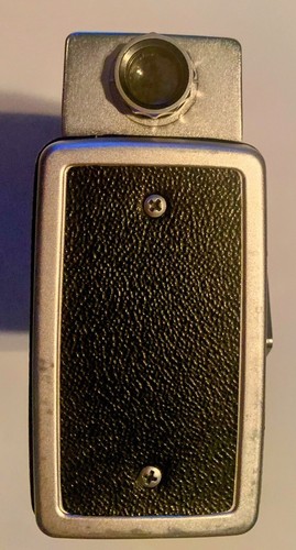 KODAK ZOOM 8 REFLEX CAMERA W/PROTECTIVE CASE - Picture 7 of 9