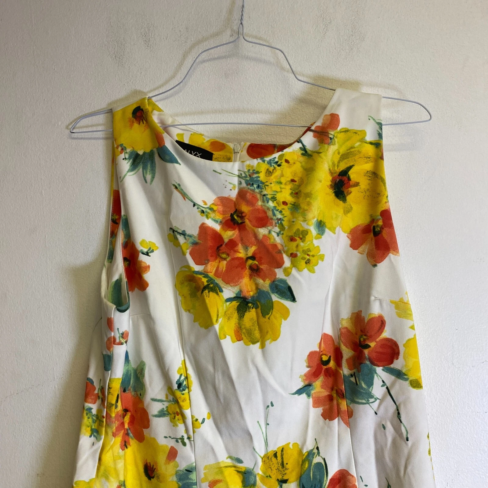 Abito senza maniche in guaina Alyx Plus taglia 18 colore bianco arancione giallo floreale