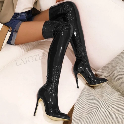 Boots with deals stretchy sides