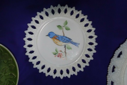 LOT 7 EAPG VICTORIAN MILK GLASS PLATES 1 Westmoreland Handpainted + - Picture 8 of 12
