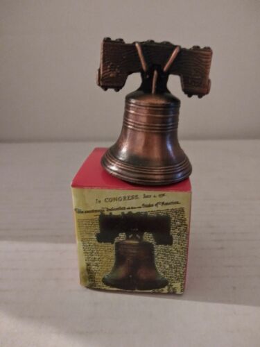 Liberty Bell Americana Souvernirs 1 3/4" - Picture 1 of 3