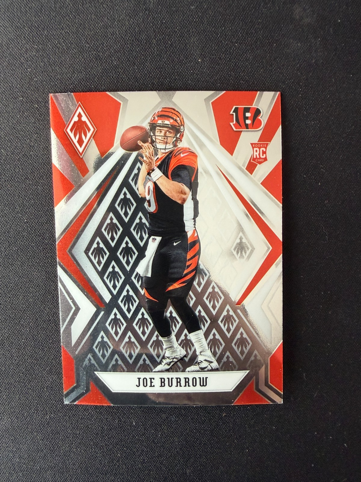 2020 Panini Phoenix - Rookies Joe Burrow #101 (RC) Bengals!