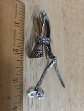 Vintage Glove Clip Holder Metal Estate Jewelry 