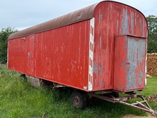 Bauwagen 8 Meter lang, Deichsel defekt, Räder ok. kostenlos zur Abholung