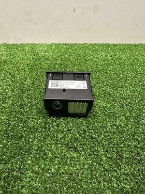 Porsche Cayenne (9Y0 9Y3) 2021 USB-Anschluss 9Y0035736A PIP6787