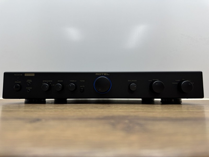 Rotel RA-04 SE special edition Stereo Integrated Amplifier-black hifi separate