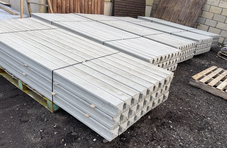 concrete posts, concrete gravel boards, closeboard fence panels, post mix - Image 4 of 4