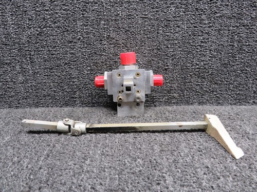 0513120-6 Cessna 172D Fuel Selector Valve Assembly with Shaft, Handle