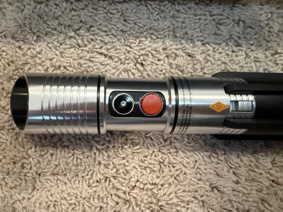 Star Wars Galactic Starcruiser Halcyon Lightsaber, ¡Nuevo! Foto 2 de 4