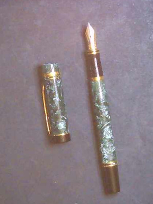 Parker Duofold International Fountain Pen - Marbled Green - 18K Gold M Nib