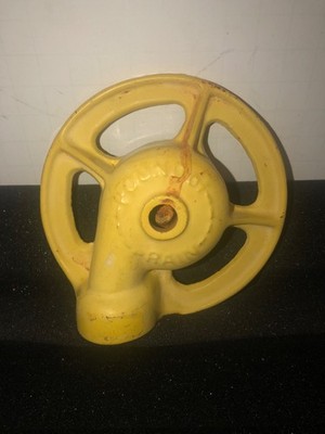 Nelson Yellow Pound of RAIN Heavy Duty Lawn Sprinkler
