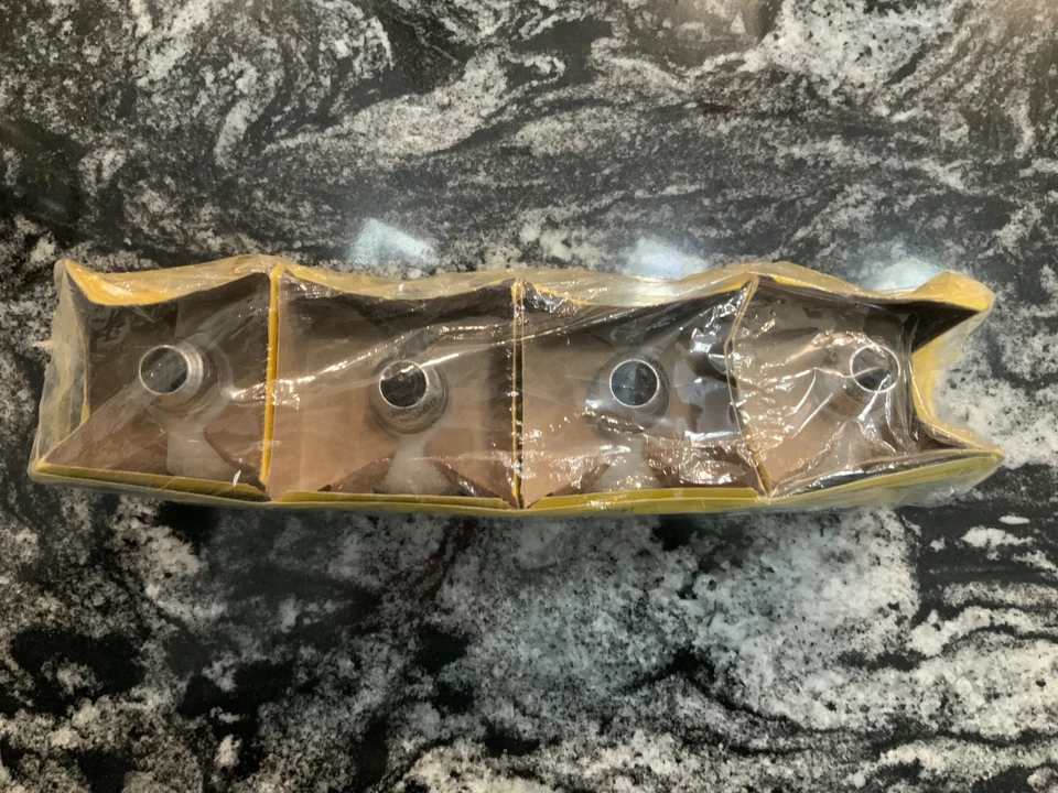 GE 40 Watt Soft White G25 90879 Vanity Globe Light Bulbs Medium Base 4 PACK - Image 3 of 4