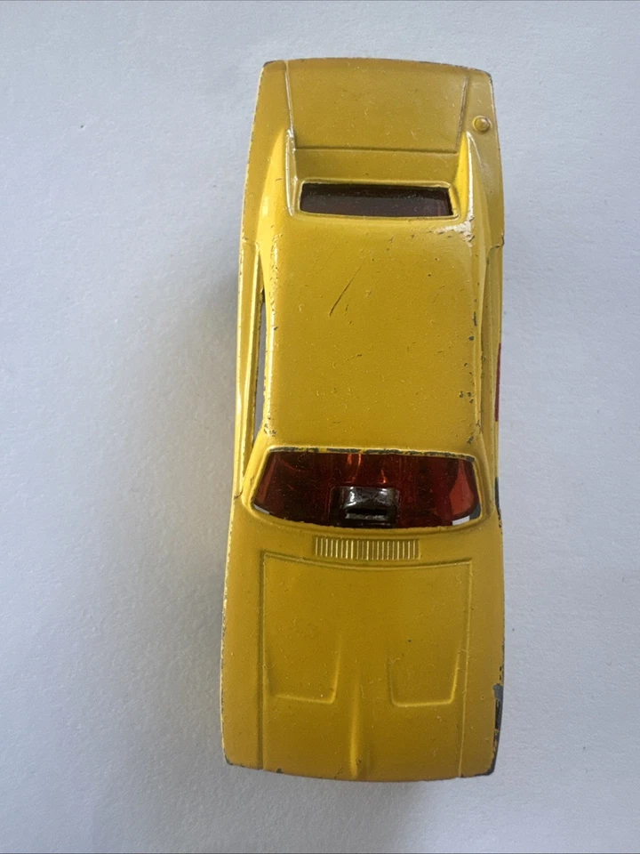 Matchbox No. 1971 V Hot Smoker, Coche Divertido Amarillo con Hot Smoker Foto 2 de 4