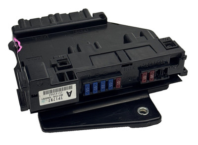 82720-06091 TOYOTA OEM Junction Relay Block. Cleaned And Inspected.