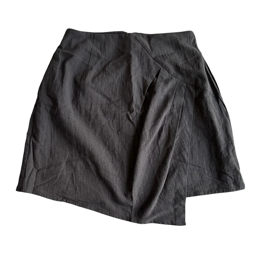 Cupshe Women's Black Asymmetrical Hem Pleated Mini Skirt Size S
Opens in a new window or tab
