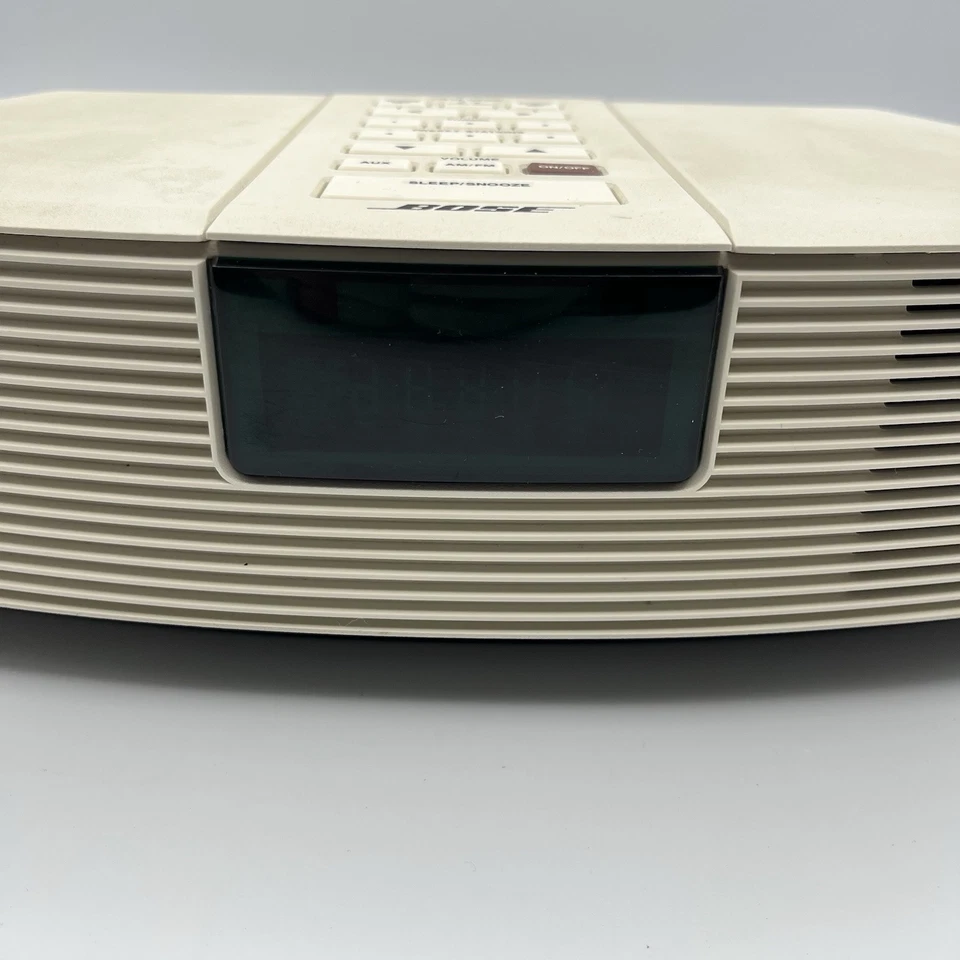 Bose Wave Radio Clock Alarm - AWR1-1W - White - No Remote - PARTS OR REPAIR ONLY - Image 2 of 4