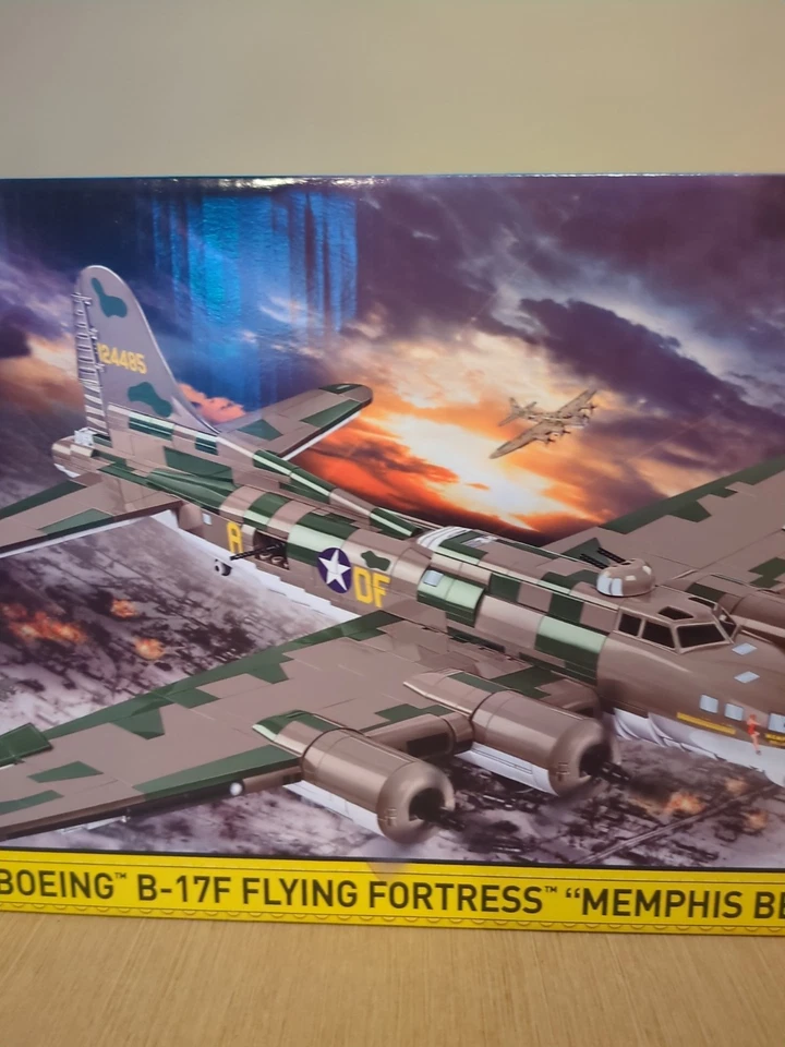 COBI-5749 WWII Boeing B-17 Flying Fortress Model Plane Building Bricks 1371Pcs - Image 3 of 4