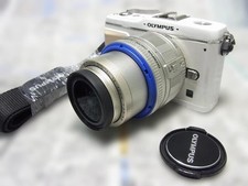 Very good OLYMPUS PEN E-P1 White w/ 14-42mm Lens Battery SD Card Tested 48