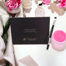 Anastasia Beverly Hills #7 Angled/Spoolie Double Ended Brow Brush + Contour Kit