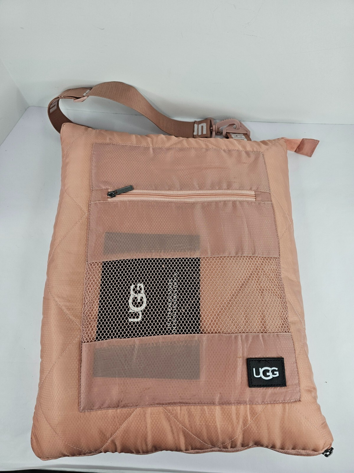 UGG Mischa Quilted Outdoor Blanket Beach Picnic Camping Rosewater