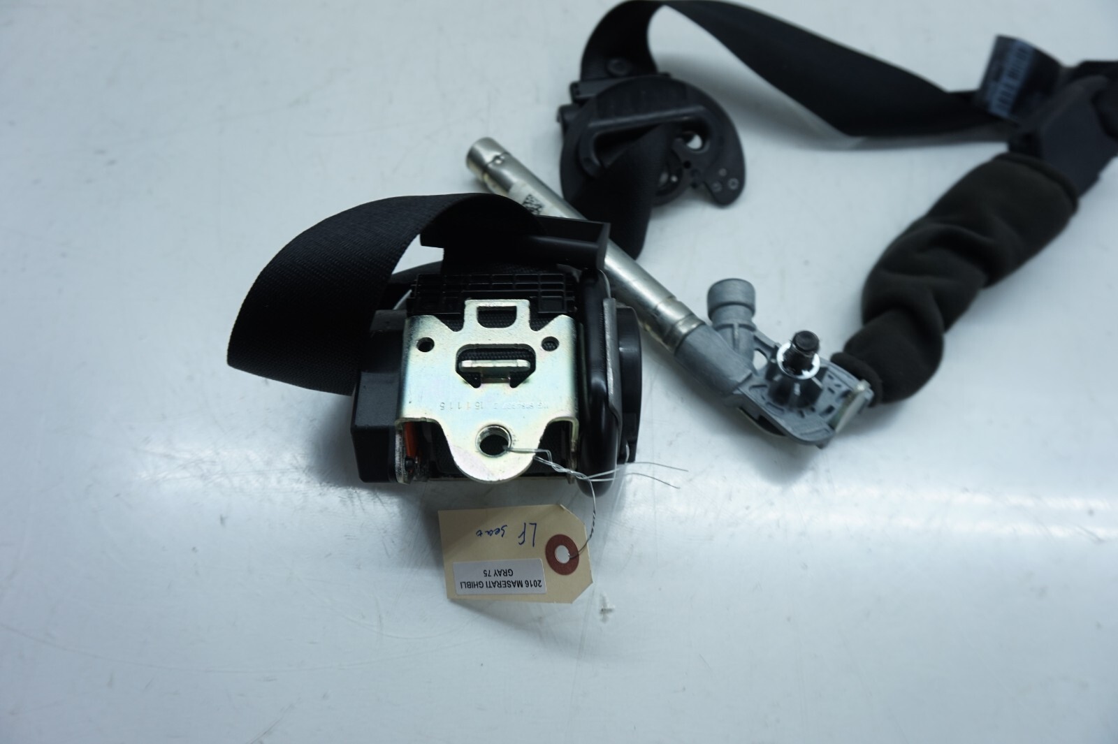 2014-2019 Maserati Ghibli OEM Left Front Seat Belt Retractor 627069200