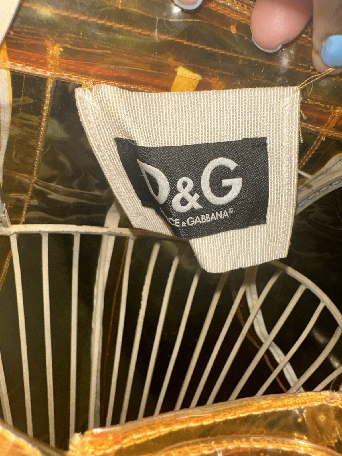 Foto 5 di 24