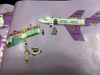 LEGO FRIENDS: Heartlake City Airport (41109) 100% Complete