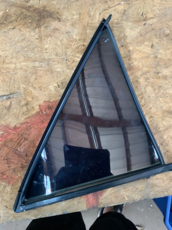 Mercedes Benz 400E 1992 ventana de vidrio puerta ventilación conductor lado izquierdo trasero izquierdo Foto 3 de 3