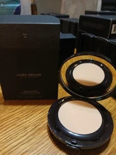 Laura Mercier - 3W1 08 -Smooth Finish Foundation Powder - New