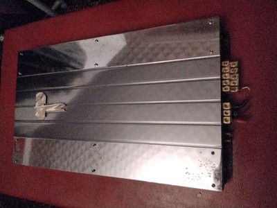 GroundZero Endstufe 900W Power Amplifier