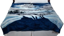 Lavish Home Wolf Blanket - 74x91-inch Printed Winter Wolf Blanket - Plush Thick
