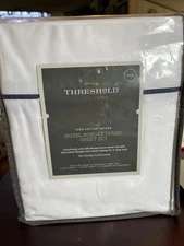 THRESHOLD SIGNATURE HOTEL BORDER FRAME SHEET SET FULL White W/ Indigo trim