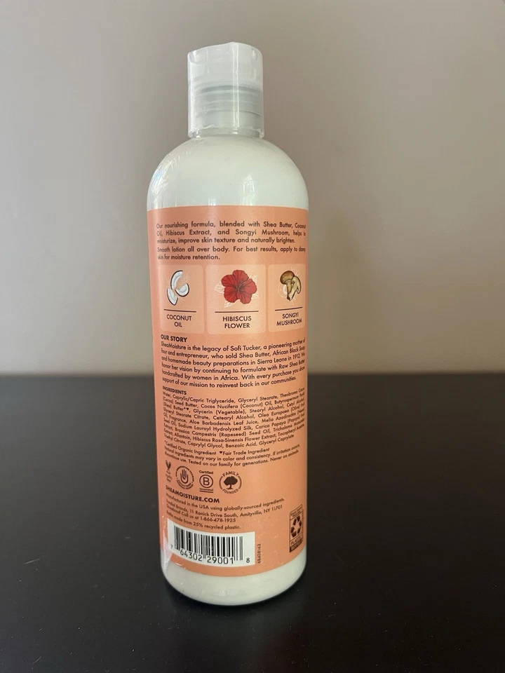 Loción corporal iluminadora de coco e hibisco SheaMoisture Foto 2 de 2