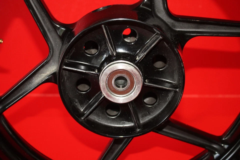 12 2012 KAWASAKI NINJA 250R aro de roda traseira - Imagem 2 de 4