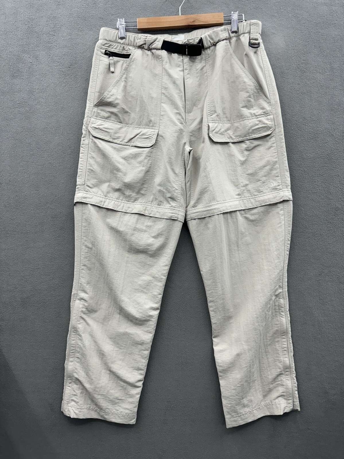 The North Face Mens Large Beige Convertible Hiking Pants with Belt