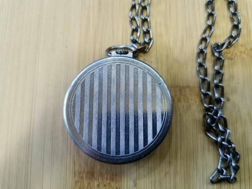 OROLOGIO DA TASCA VINTAGE MADE IN URSS MOLNIJA - Foto 3 di 5