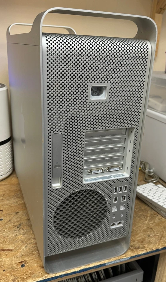 Apple Mac Pro November 2007 2.66GHz Dual-Core Intel Xeon (MA356LL/A) we/Rosetta - Image 4 of 4