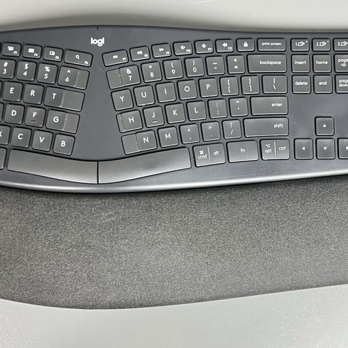 Logitech ERGO K860 Wireless Keyboard - Black w/ USB Receiver - Picture 4 of 19