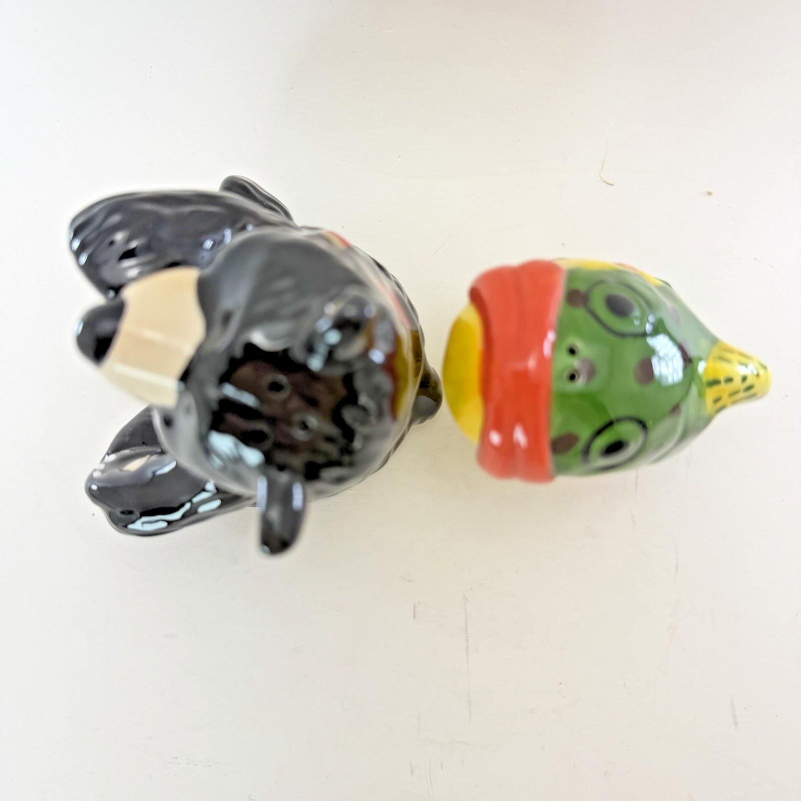 VTG Black Bear & Fish Salt Pepper Shakers Ceramic Orig Pkging & Stopper ...