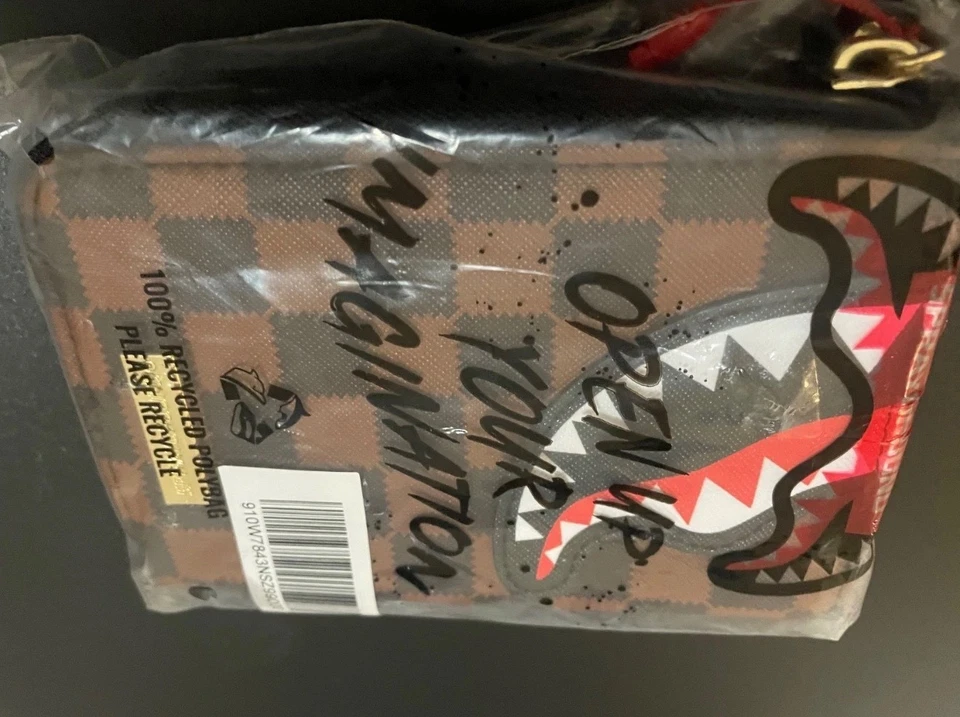 Carteira Sprayground Sharks in Paris - Imagem 4 de 4