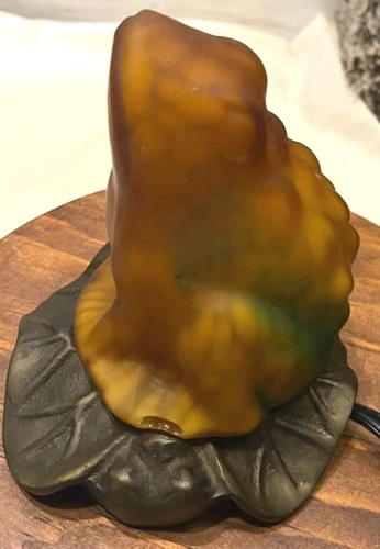 Vintage Tiffany Style Frog on Lily Pad Accent Lamp Amber Slag Glass Art Nouveau